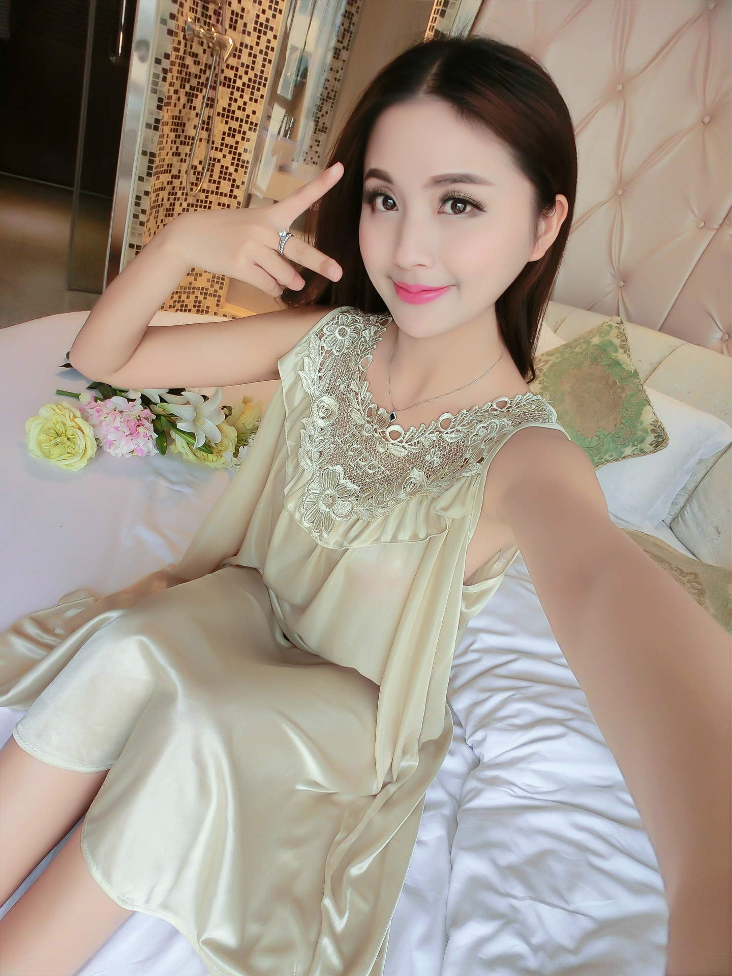 Simple Plus Size Long Sleeveless Lace Ice Silk Polyester Pajamas display picture 90