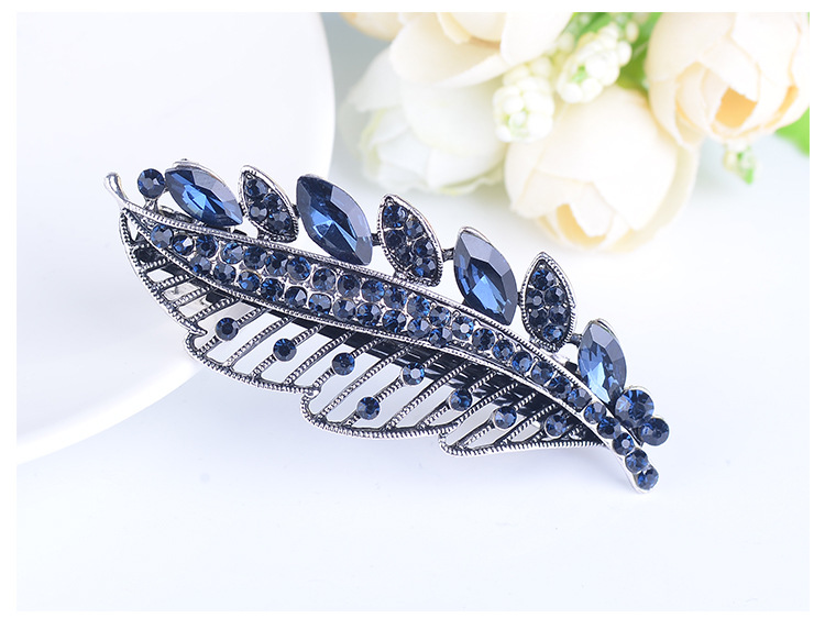 Simple Style Leaf Butterfly Bow Knot Alloy Inlay Rhinestones Hair Clip 1 Piece display picture 3