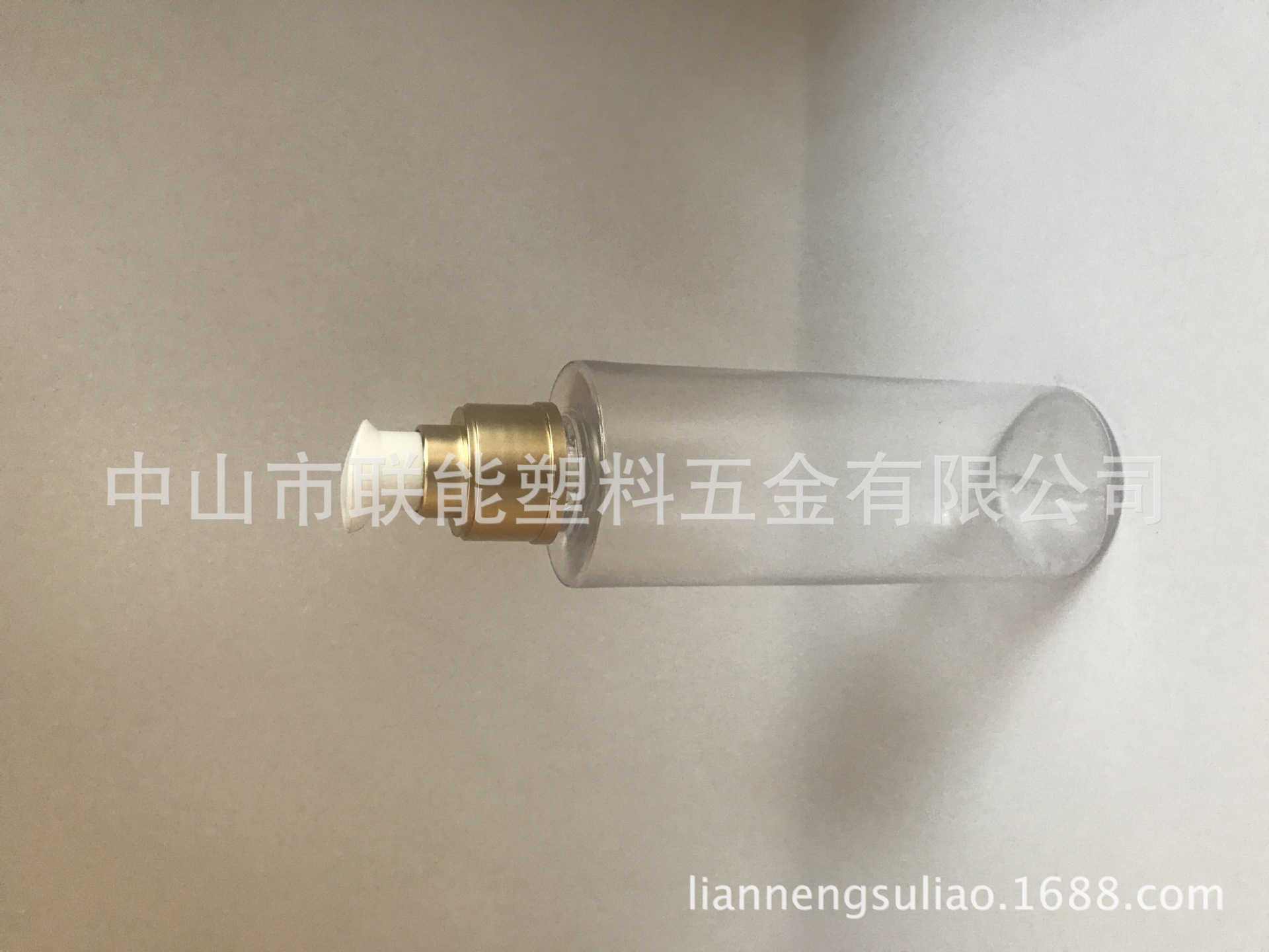 厂家批发供应PETG-150ML透明瓶分装瓶塑料瓶细喷雾瓶按压式空瓶