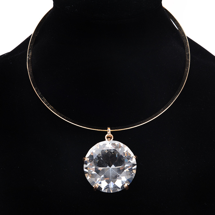 Stylish Pendant Necklace