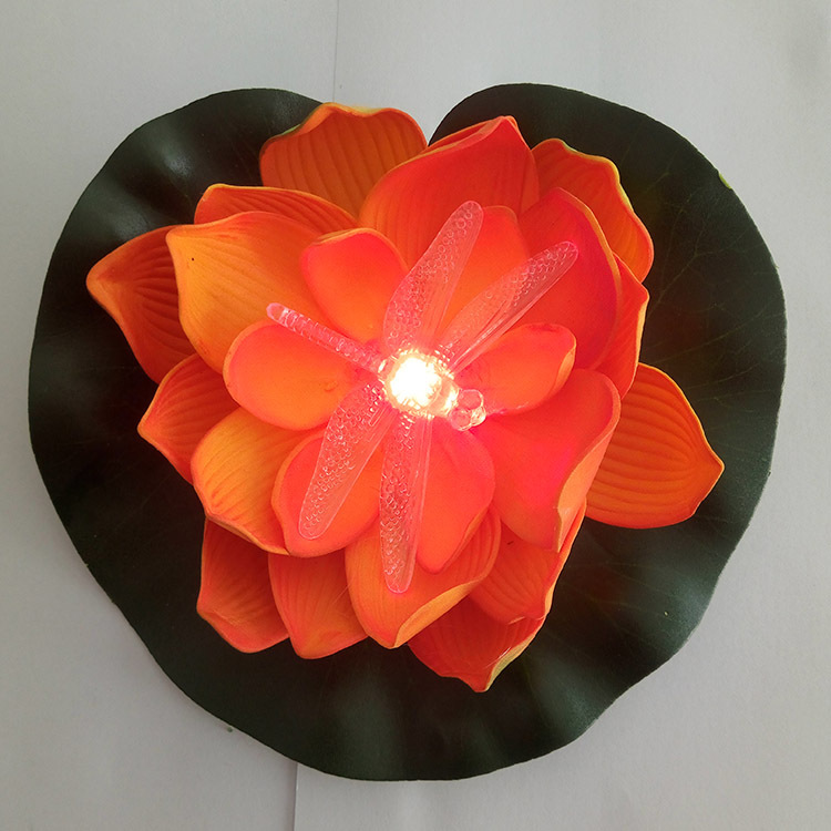 莲花水灯