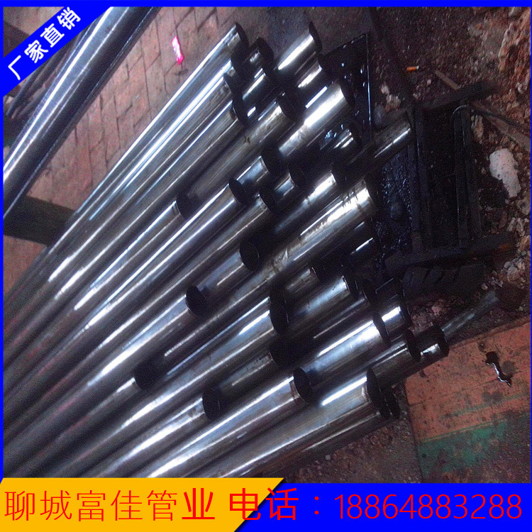 7d60a750a7ed53f99bed85156a9de8