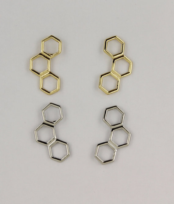 New Simple Honeycomb Stud Alloy Plating Hollow Geometric Hexagon Stud Earrings Wholesale display picture 8