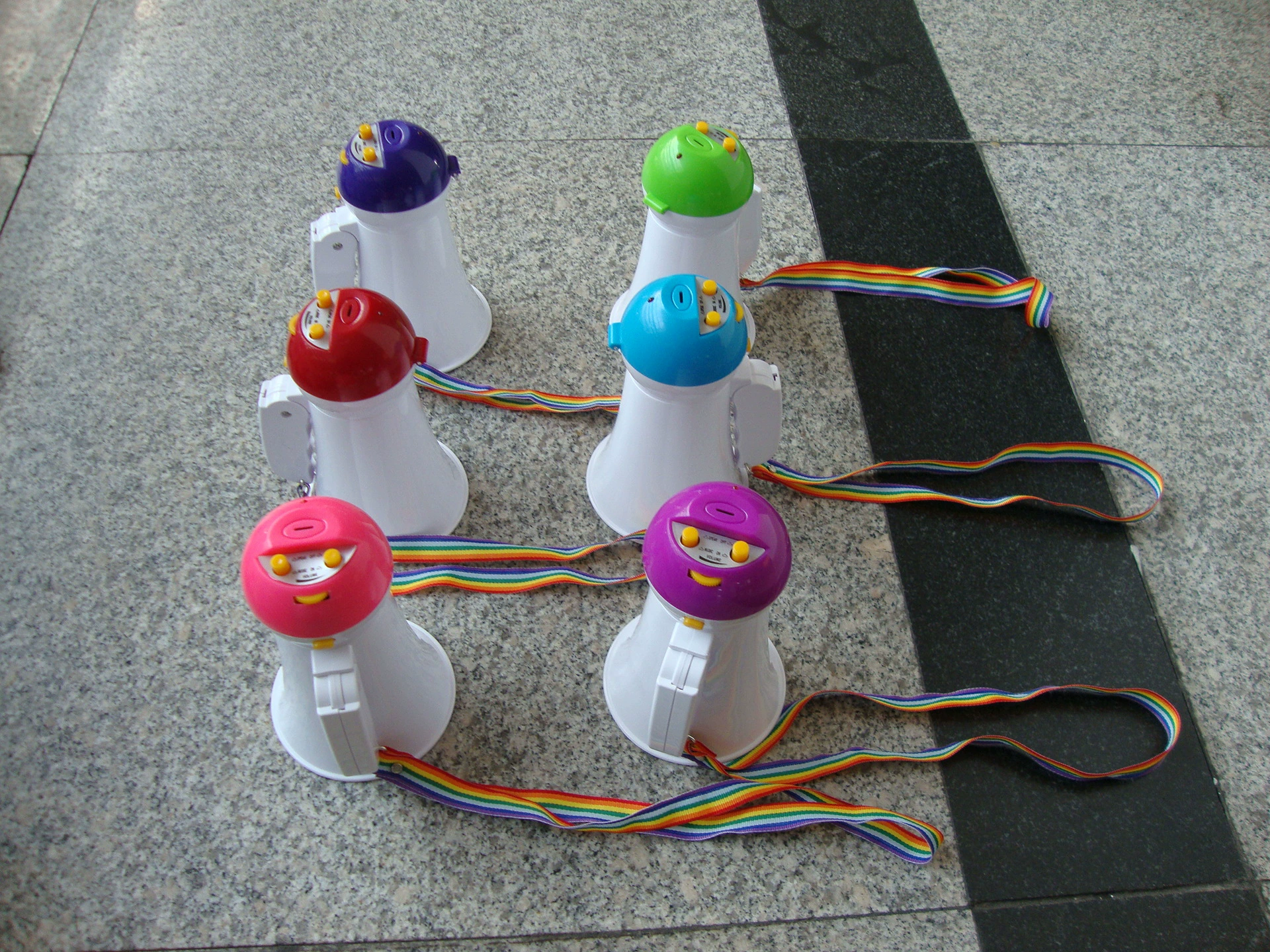 Фабрика Прямая направляющая громкоговоритель ручной громкоговоритель Громкоговоритель Мини громкоговоритель 1S