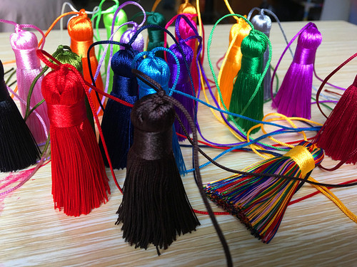 Anti-wrinkle vertical fringe short and fat 5CM bookmark comb key pendant DIY clothing accessories short and fat fringe fringes 