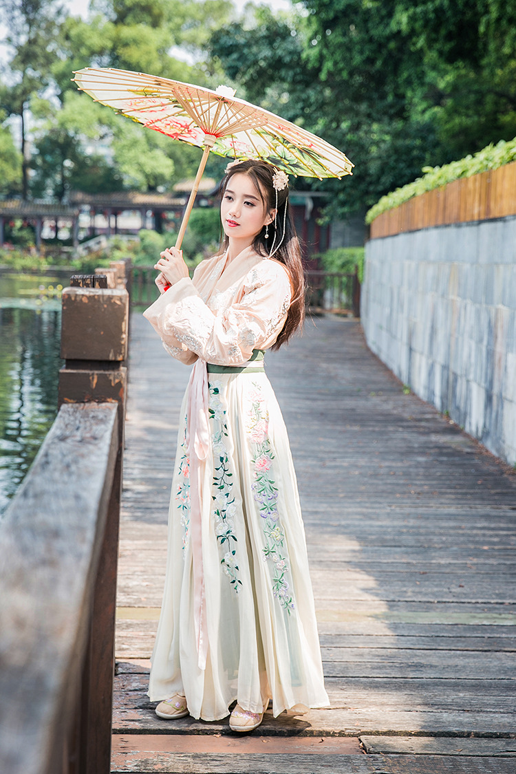 Costume femme PAVILLON YIMENG en Soie brillante - Ref 3333843 Image 24