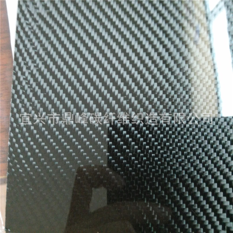 厂家供应碳纤维板3K平纹斜纹哑光亮光碳纤维布量大从优