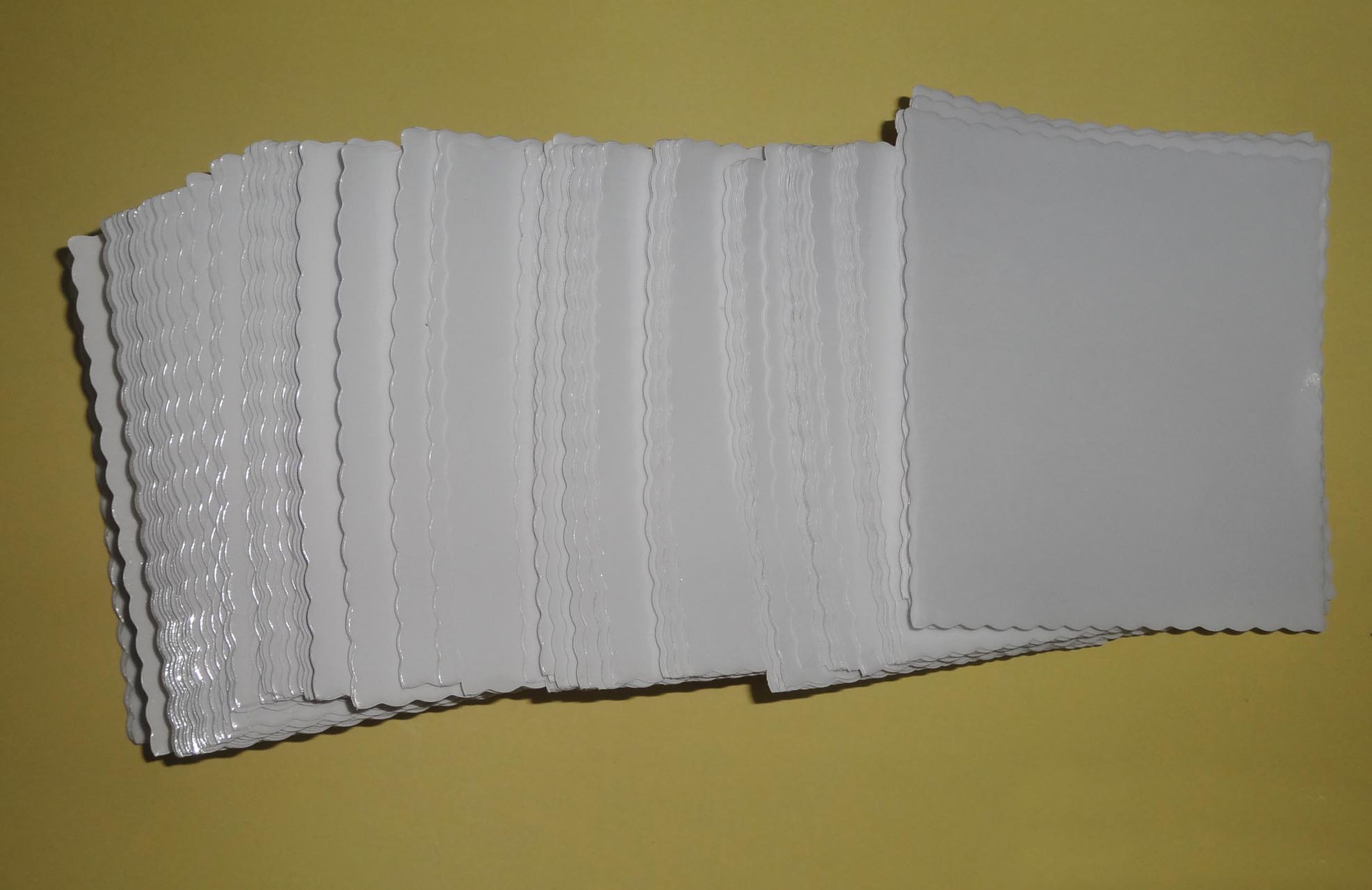 En stock al por mayor 9,5x9,5 cm pegatinas estáticas de coche de una sola pieza se pueden personalizar e imprimir LOGO image 3
