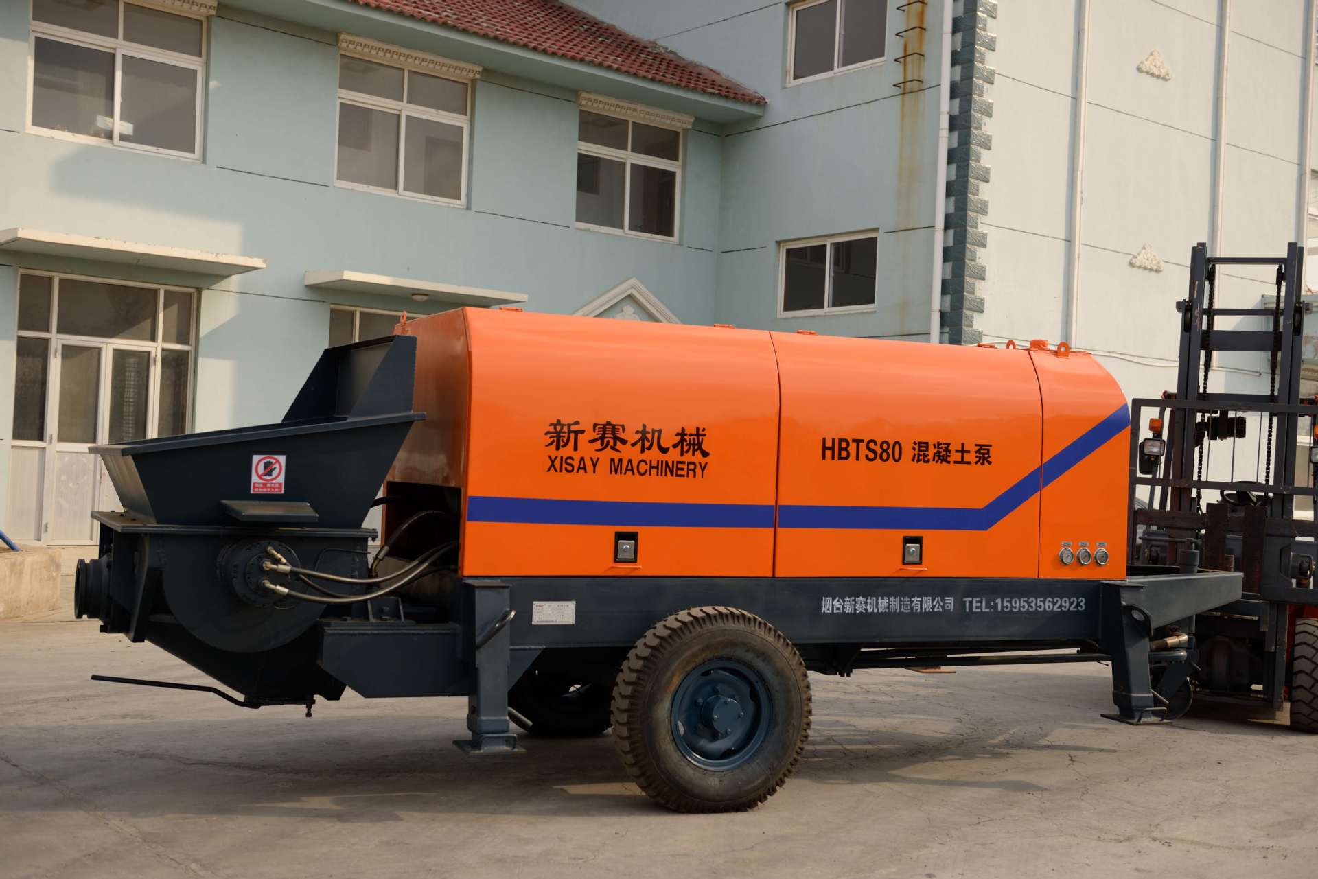 大型混凝土输送泵 泵送粘度大 流动性差 吸料困难 阻力大的混凝土