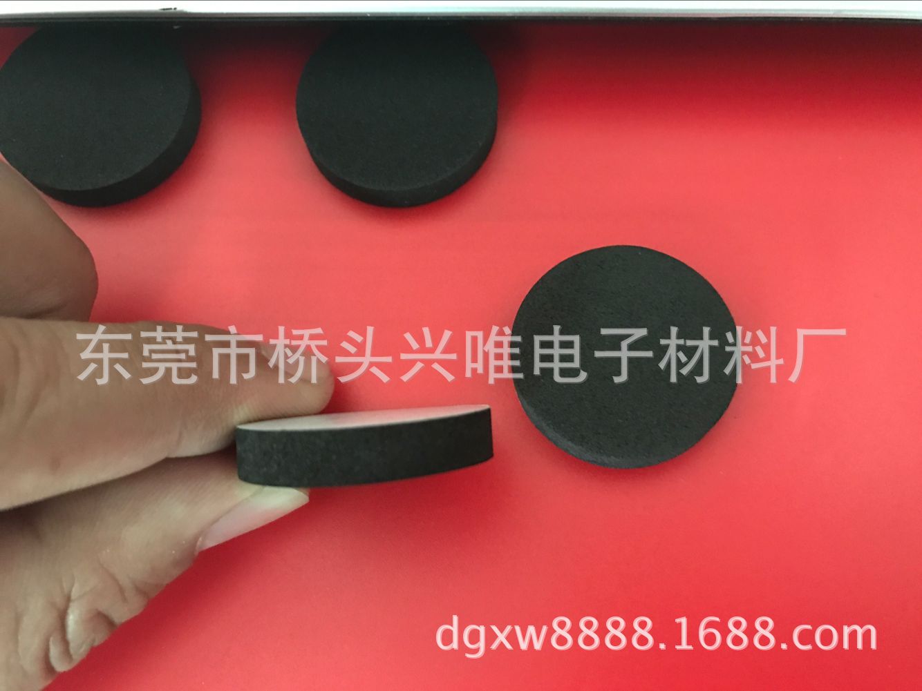 专业生产各种规格的EVA垫子 自粘eva泡棉垫 eva缓冲垫防撞垫