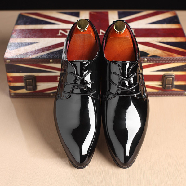 Wholesale of shiny leather men's shoes, Korean version pointed lace up trendy shoes