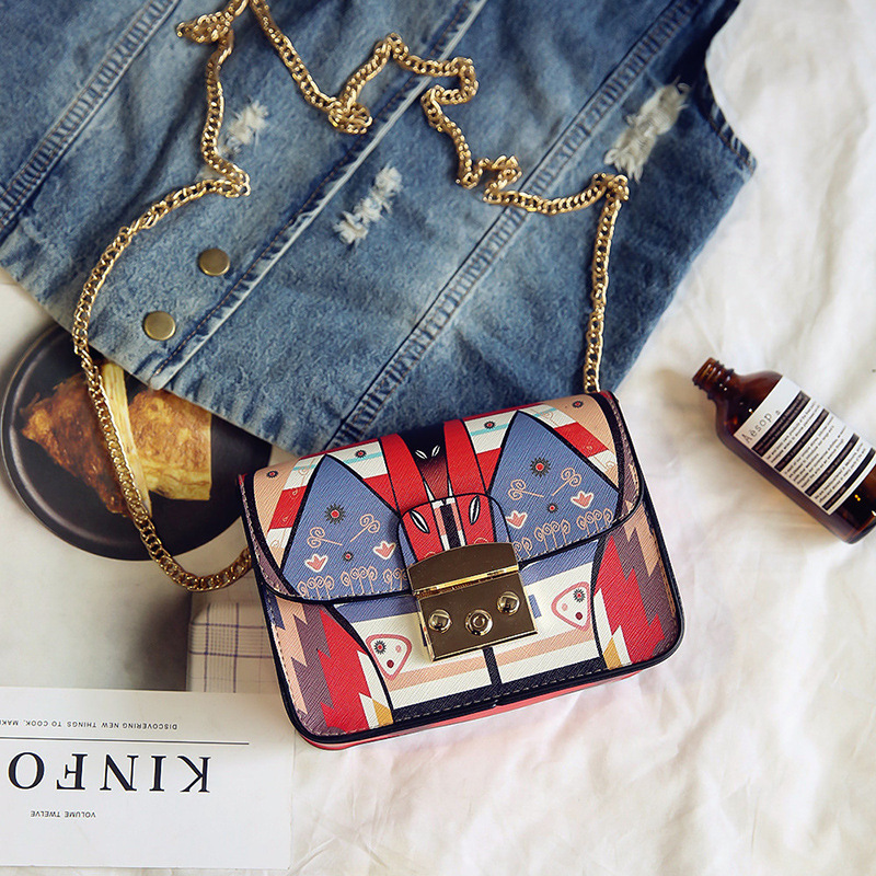 Factory direct wholesale Liu Wen with color printing bag chain small square bag fashion shoulder slung mobile phone bag