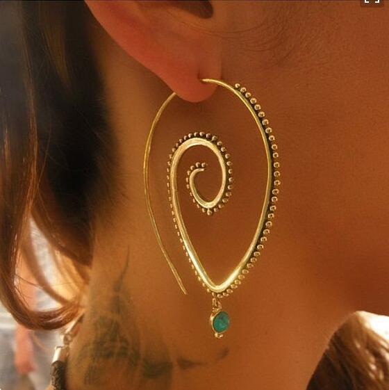 New Jewelry Trend Round Spiral Earrings Swirl Green Diamond Earrings Wholesale display picture 2