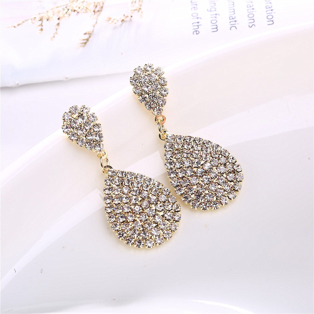 1 Pair Simple Style Water Droplets Inlay Alloy Rhinestones Drop Earrings display picture 2