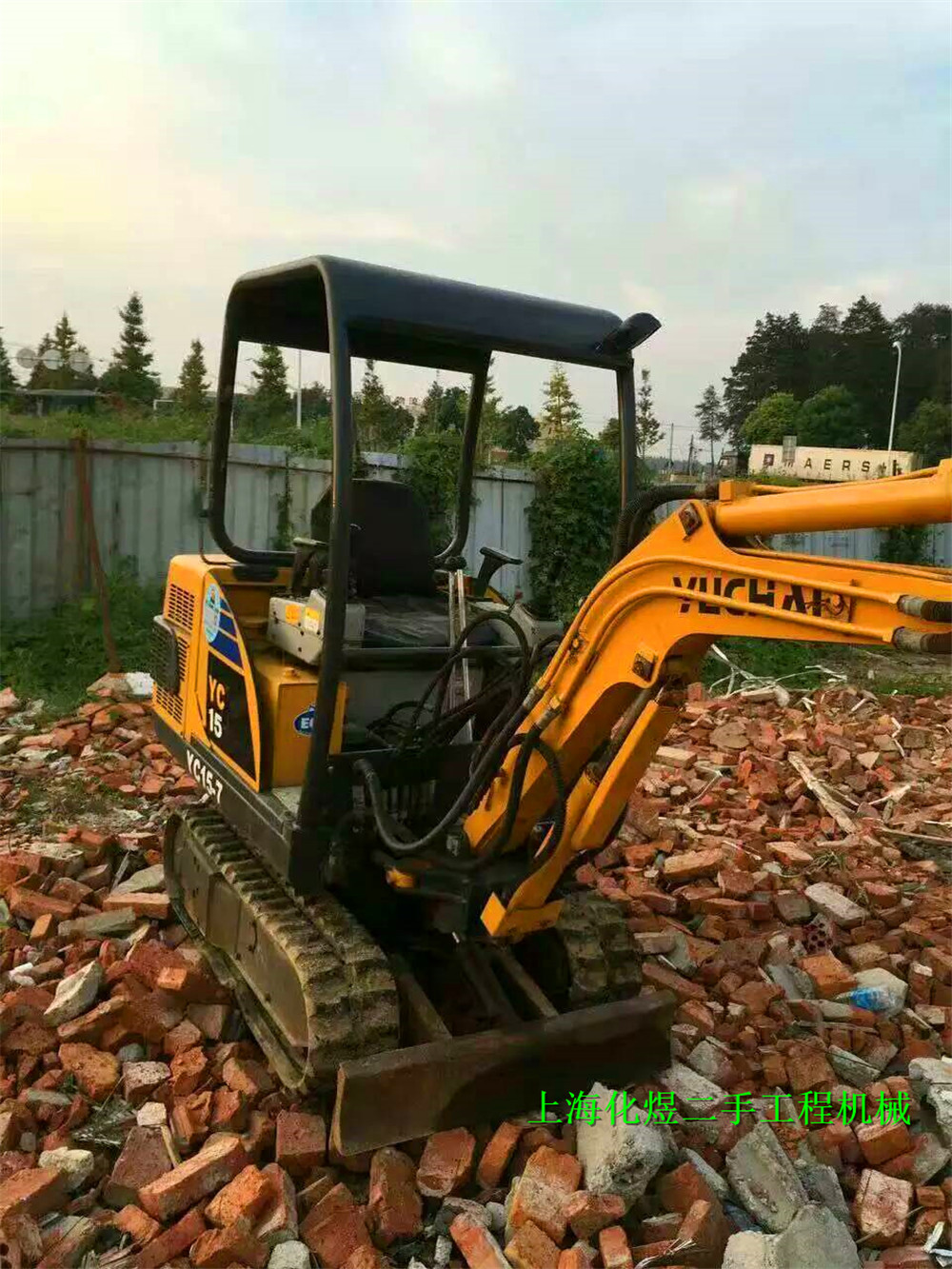 二手小13挖掘机特惠 二手挖机市场转让微型挖机:13 15 送货上门