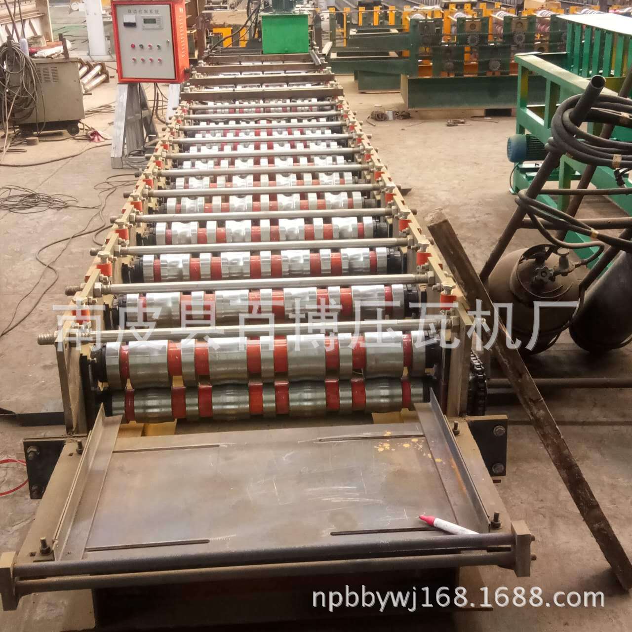 供应环保地暖模块成型机  铝材地暖模块保温板设备 防潮水地暖