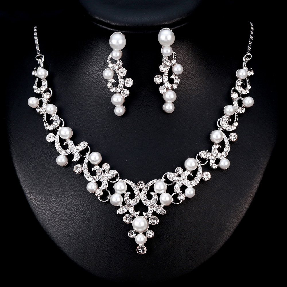 Hot selling bride decoration set, fashionable and versatile diamond inlaid pearl necklace goods_voghion.com