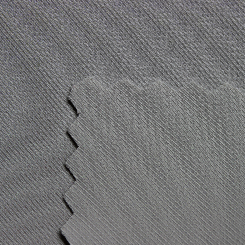 75D涤纶+40D氨纶 加捻2/2斜纹四面弹 有垂感仿真丝皮肤风衣防晒服