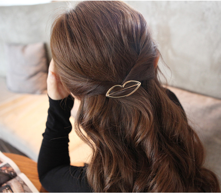 20g Weight Hair Clip Hair Accessories Type 1 Piece Quantity Daily Occasion Alloy Material Moon Pattern Women'S Gender Plating Design Simple Style Style Simple Style Moon Alloy Plating Hair Clip 1 Piece 15