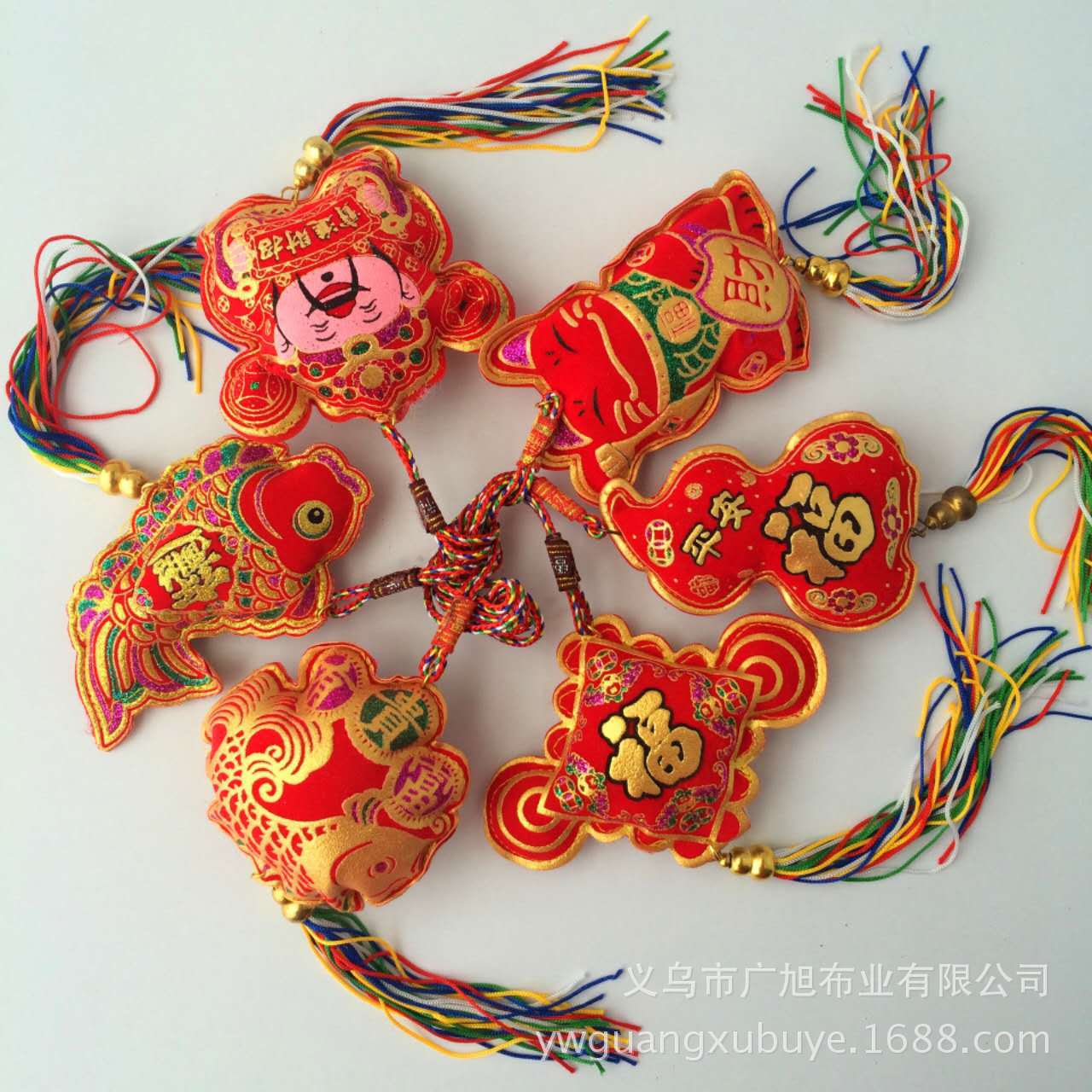 植绒修花汽车挂件