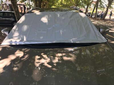 新品汽车遮阳挡　前档风玻璃带磁铁石遮光板　车用防晒隔热避光挡|ms