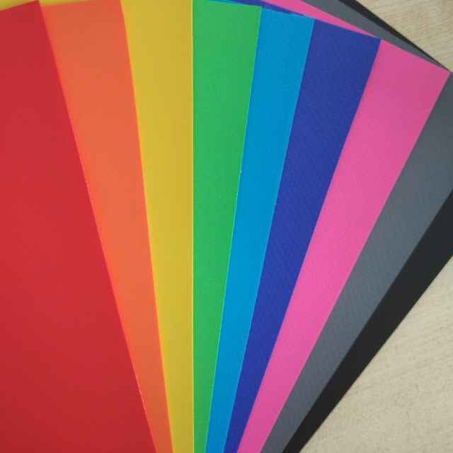 厂家现货供应 高品质PVC夹网布 PVC有色夹网 PVC夹网500D 17*18