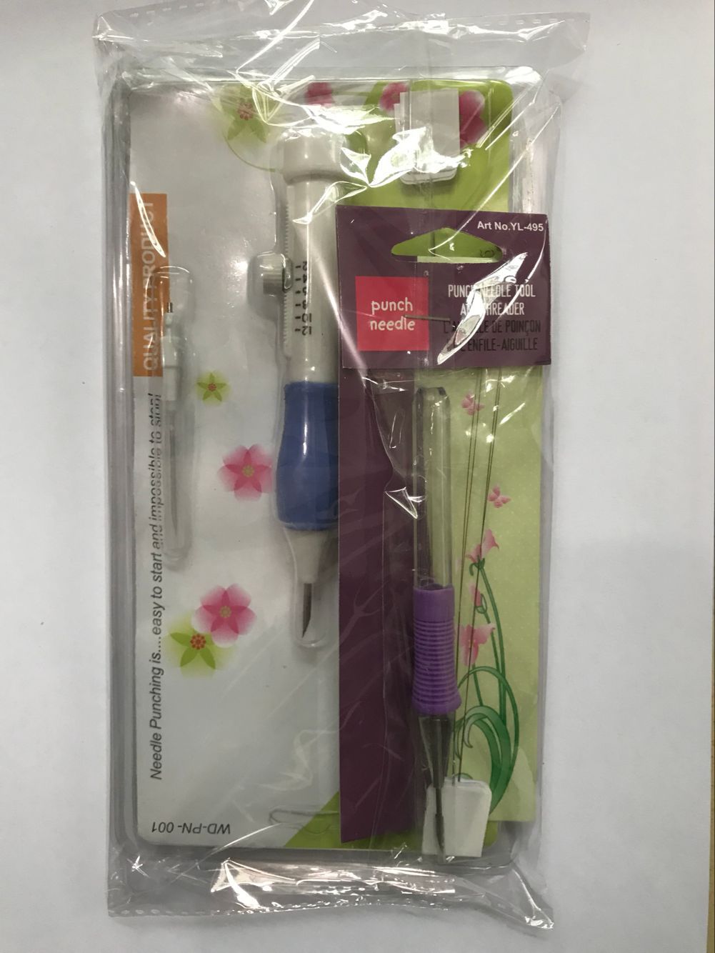 3437532025CFB6011911496517C37B