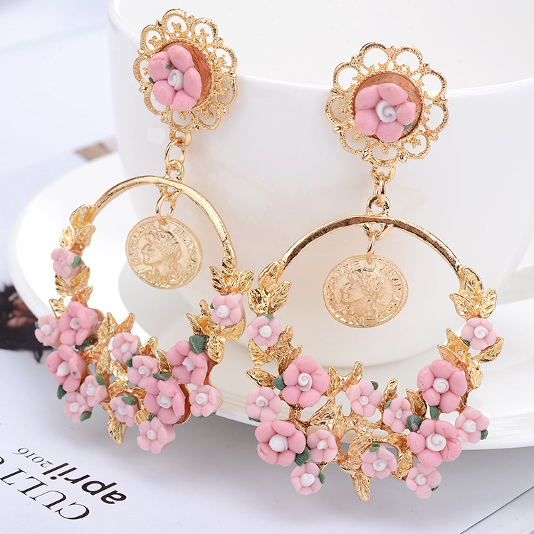 Wholesale Jewelry Elegant Retro Flower Alloy Drop Earrings display picture 5