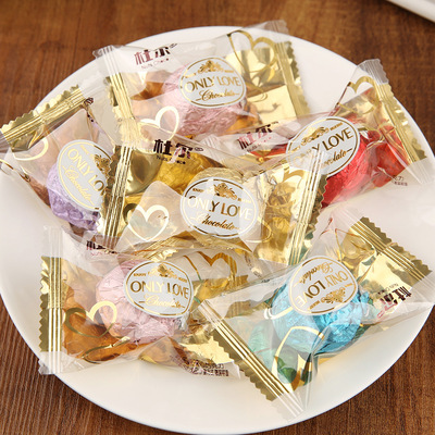 Ferrero Rocher Chocolate balls Ferrero leisure time snacks New Year&#39;s Day Candy bulk Candy wholesale Manufactor candy ODM