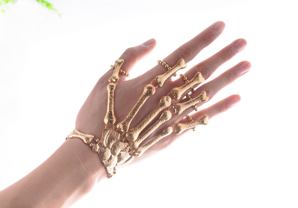 Halloween Exaggerated Metal Skull Ghost Claw Linking Finger Bracelet Wholesale Jewelry Nihaojewelry display picture 5