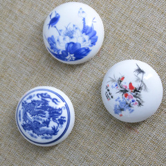 Wholesale ink pad, blue and white porcelain box, carving red cinnabar ink pad, student calligraphy and painting, calligraphy training class, ink pad