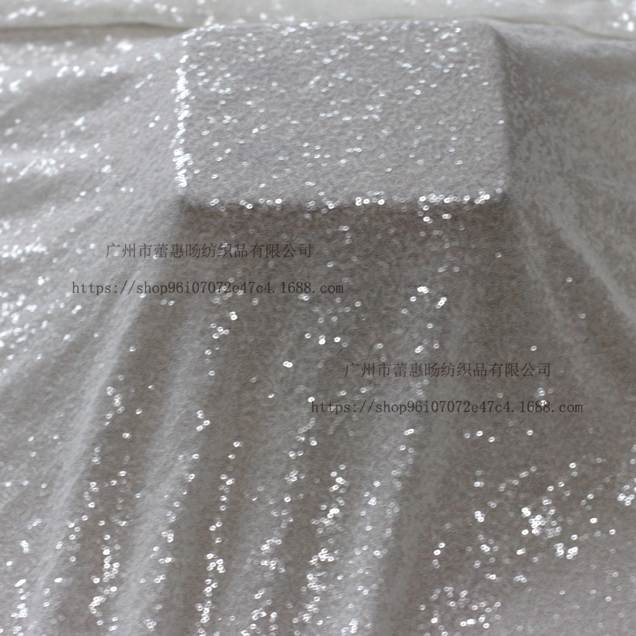 乱纹透明片珠片绣花面料礼服婚纱面料批发演出服刺绣布料