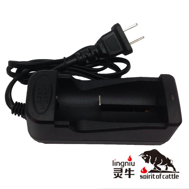 美规32650充电器 26650 18650单充 智能识别正负极 质量保证