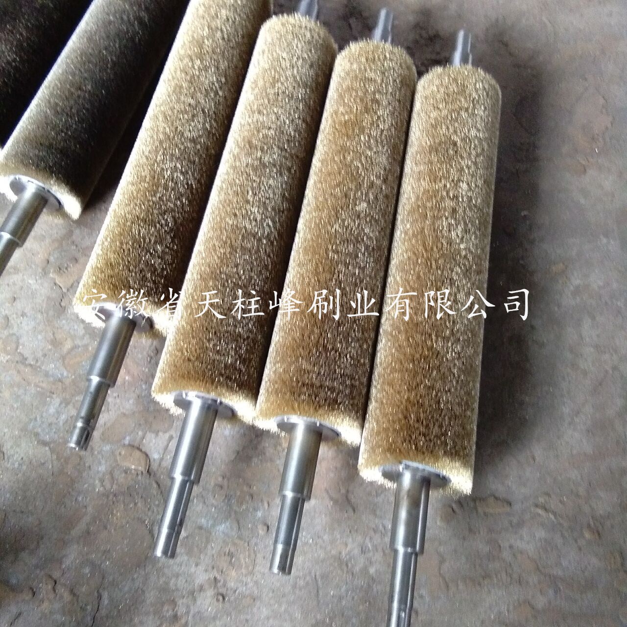 厂家供应钢板抛光刷辊 板材打磨辊 木工砂光机毛刷辊 钢丝毛刷辊