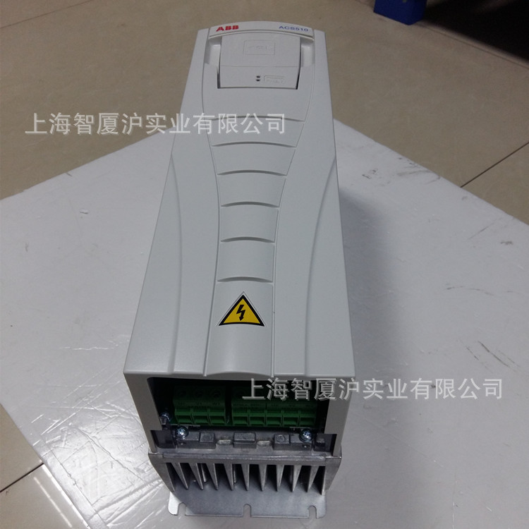 ABB变频器ACS310-03E-02A6-4 0.75kw 现货