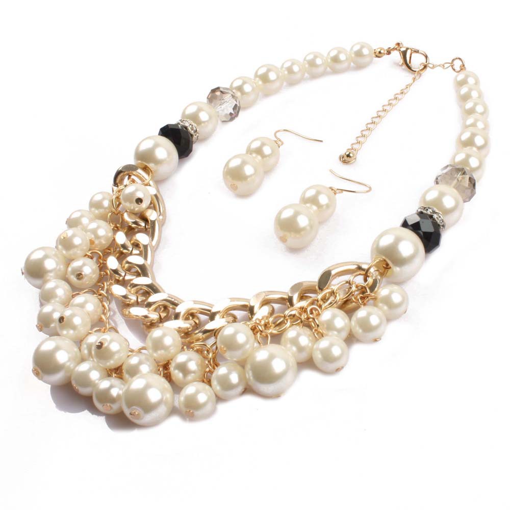 Multi-layer Necklace Hand-studded Woven Imitation Pearl Necklace Clavicle Chain display picture 6