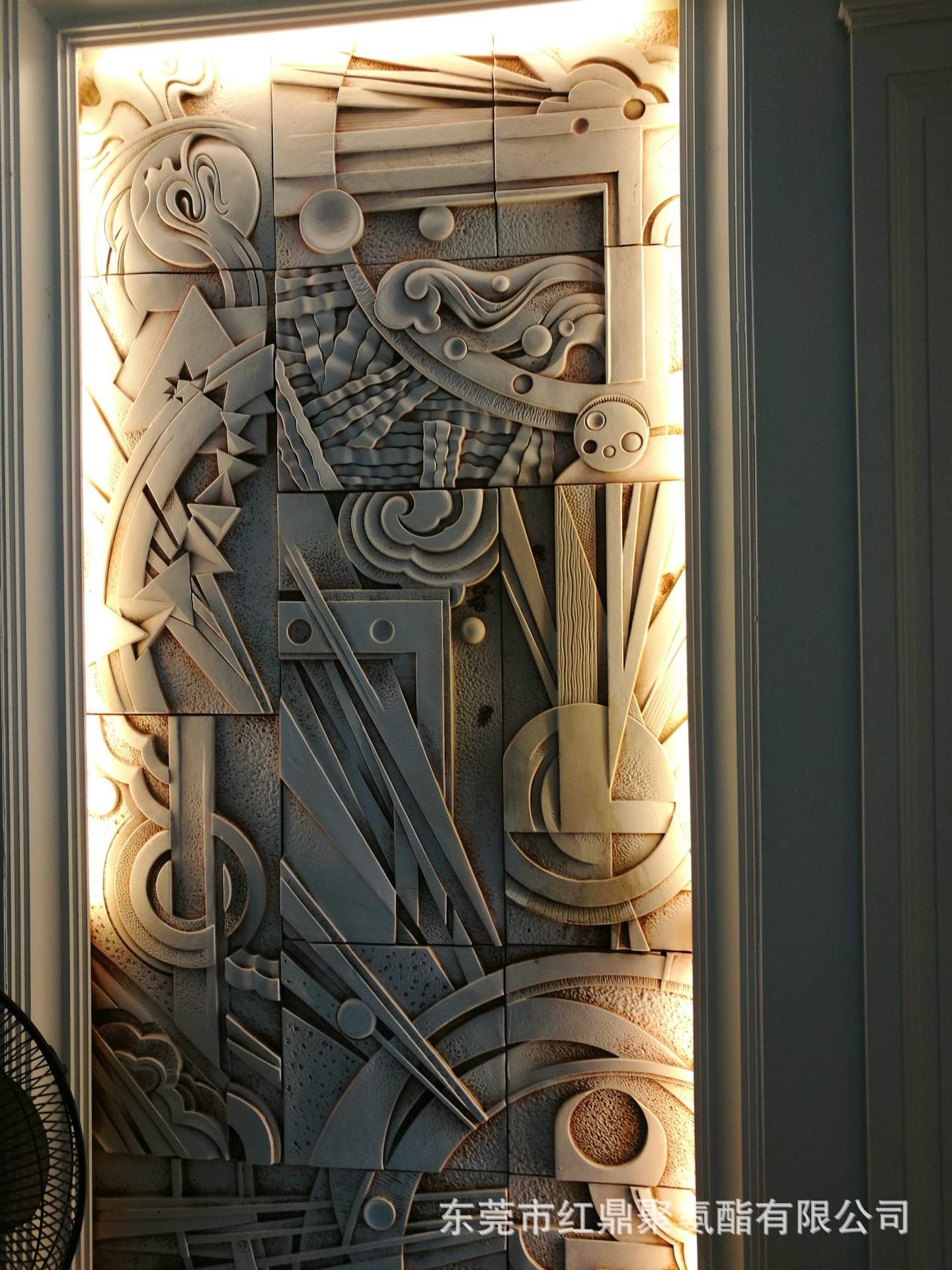 140东莞厂家聚氨酯装饰建材雕花背景墙AB组合料发泡PU黑白料