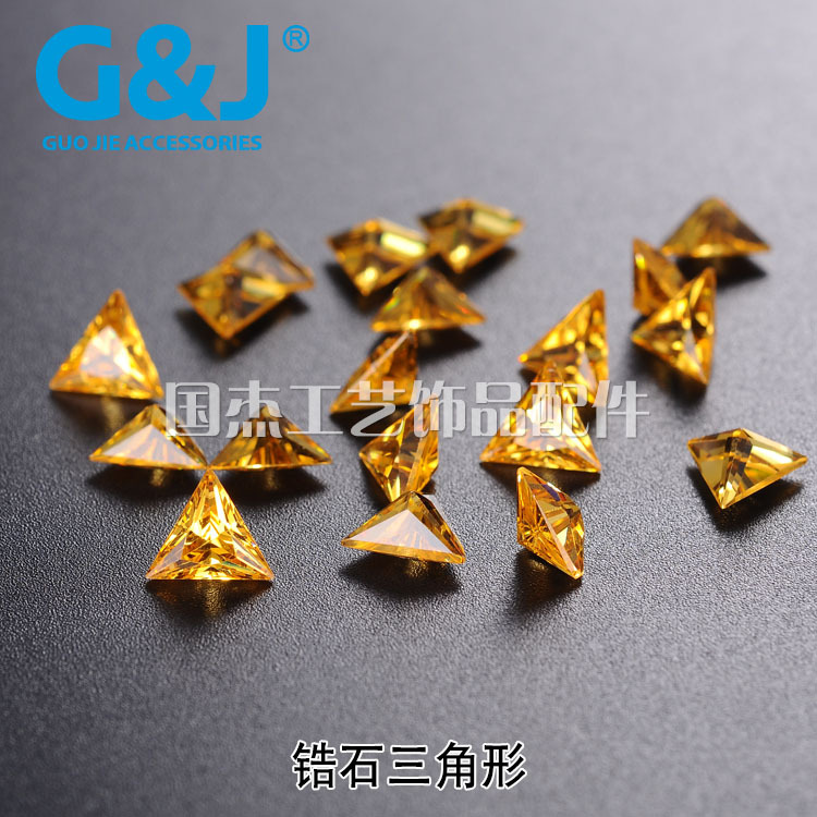 锆石三角形金黄