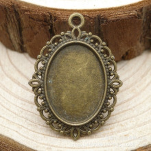 �Ͻ���Ʒ��� 18*13mm ��Բʱ�ⱦʯ����  ����ͨ��Դ 12739