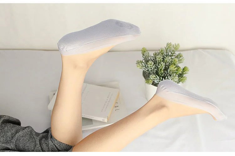 Independent Packaging Summer Ice Silk Non-slip Women's Invisible Boat Socks Japanese Low-cut Leisure Cotton Women's Short Socks Wholesale display picture 2