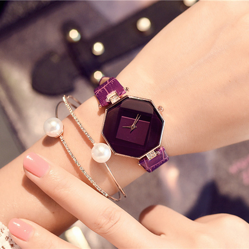 Fashion Simple Diamond Rhombus Watch display picture 1