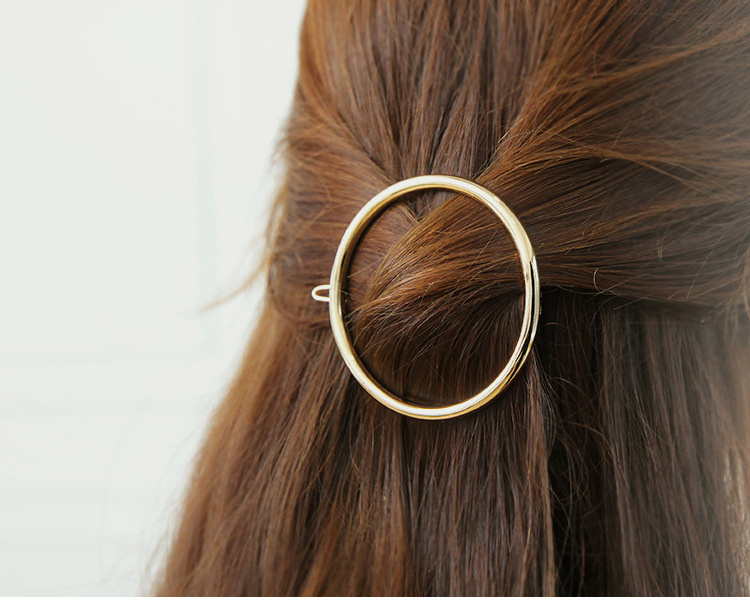 20g Weight Hair Clip Hair Accessories Type 1 Piece Quantity Daily Occasion Alloy Material Moon Pattern Women'S Gender Plating Design Simple Style Style Simple Style Moon Alloy Plating Hair Clip 1 Piece 17