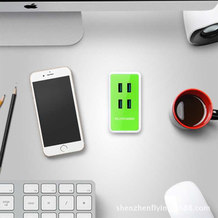插墙式四口充USB（绿色场景图）