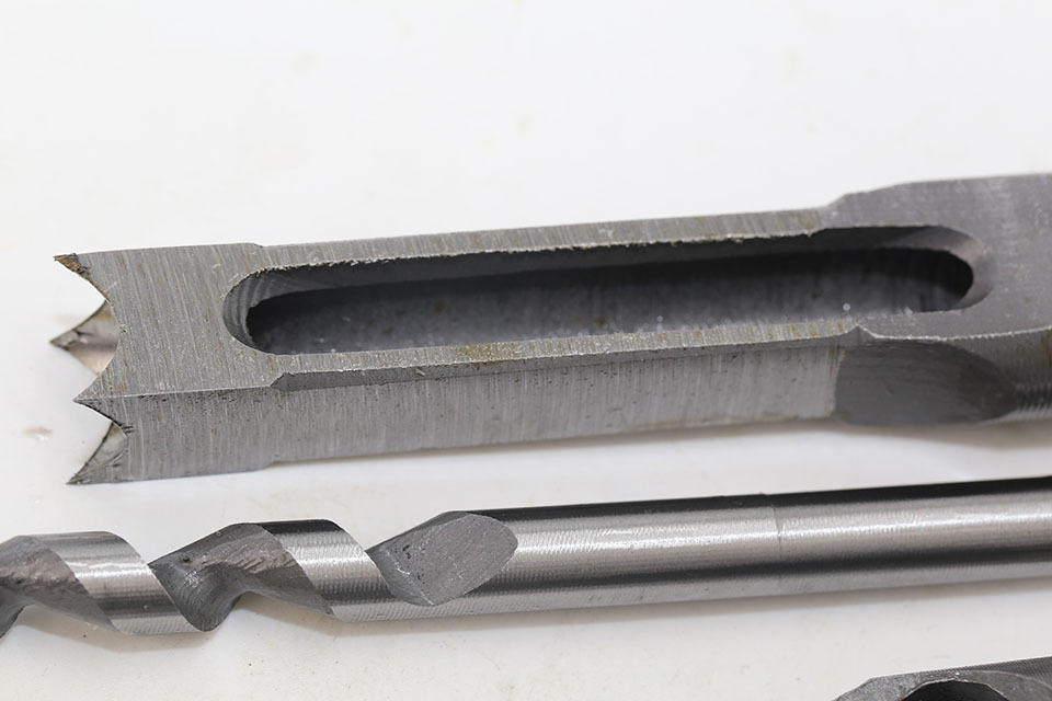 Bédane Menuisier,Jeu De 4 Bédanes Forets à Trou Carré, Bédanes Creux En Acier Outils De Menuiserie Set (1/4 -1/2 - 5/16 - 3/8 Pouces) 12 56