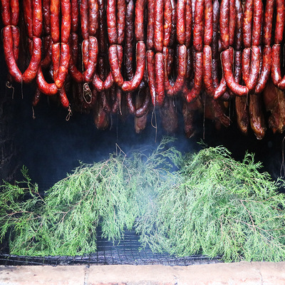 四川特产 烟熏麻辣腊肠厂家直销农家土猪肉 香肠老腊肉500g