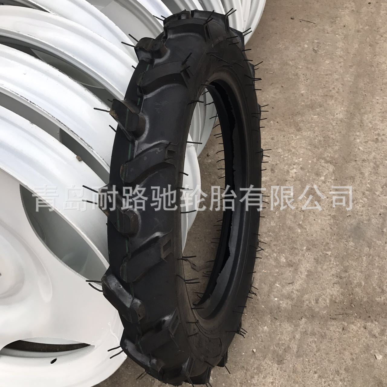 植保机 4.50-19人字花纹 450-19 芦苇稻田 收割机轮胎