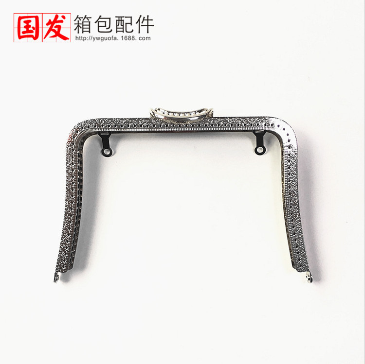 40% de descuento: 20 * 13cm pie largo estampado cubierta boca de oro pie alto caja accesorios bolsa de cámara