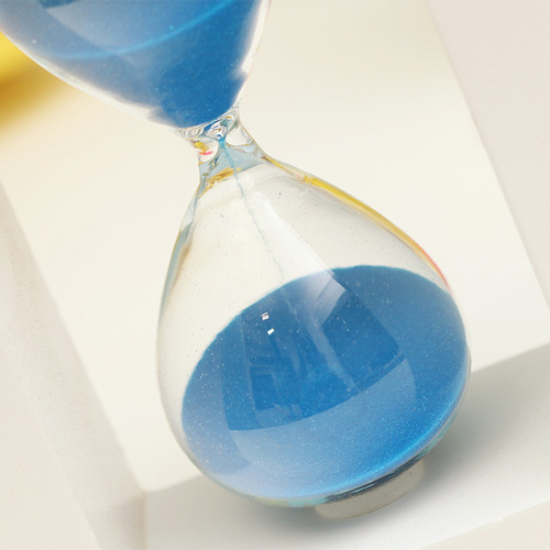 Hourglass creative gift 30-minute wooden hourglass timer, gift for men and women, holiday birthday ornaments