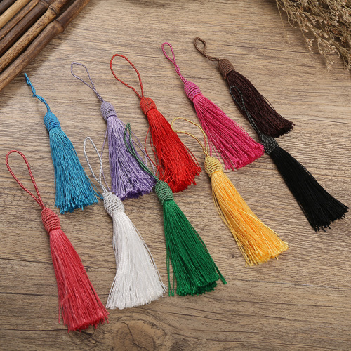 Threaded screw ball tassel gift hanging tassel clothing bookmark factory direct supply