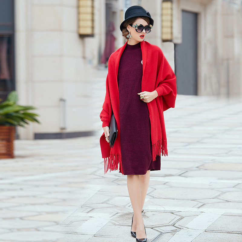 欧洲站2025秋冬新款名族时尚刺绣外套流苏围巾披肩两用羊毛针织衫